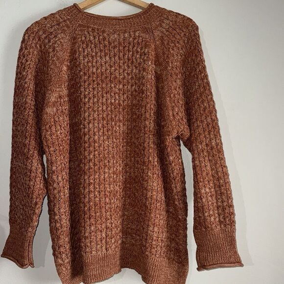 Time and Tru Women's Textured Hi-Lo Sweater, Midweight - Picture 6 of 8